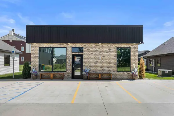 3325 E Oak Ridge Pond WAY E, West Fargo, ND 58078
