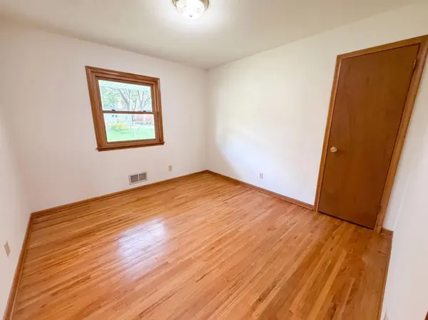 5964 Decatur AVE N, New Hope, MN 55428