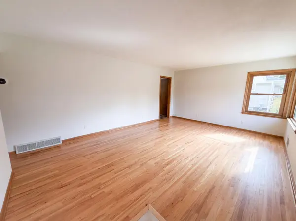 5964 Decatur AVE N, New Hope, MN 55428
