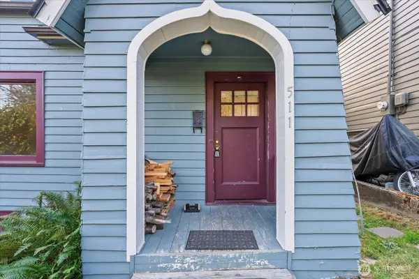511 N 71st ST, Seattle, WA 98103
