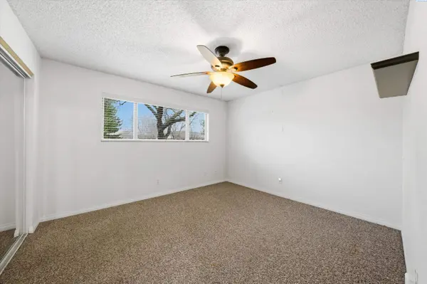 2912 W Hood Ave #D-103, Kennewick, WA 99336