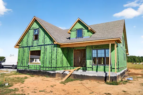 137 Aspen Pine Dr, Clarksville, TN 37043