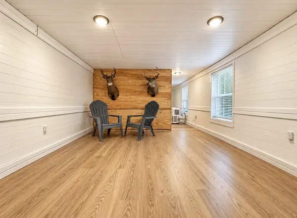 900 Norris Hollow Rd, Vanleer, TN 37181