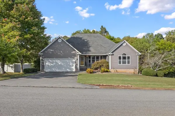 2754 Hayleywood Dr, Athens, TN 37303