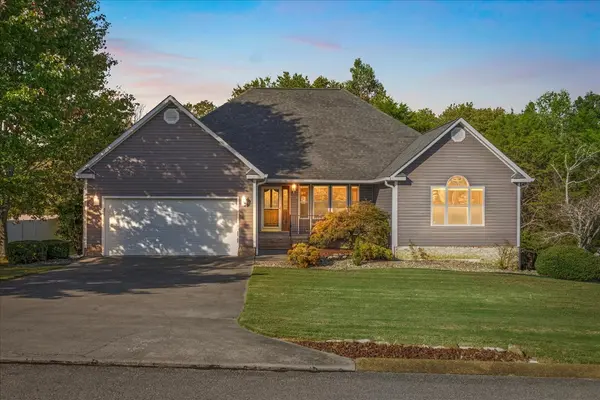 2754 Hayleywood Dr, Athens, TN 37303
