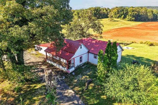 1022 Fairview Rd, Mcminnville, TN 37110