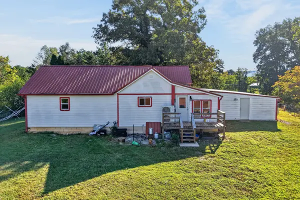1022 Fairview Rd, Mcminnville, TN 37110