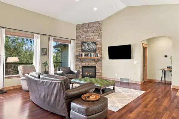 810 W Willapa Ave, Spokane, WA 99224