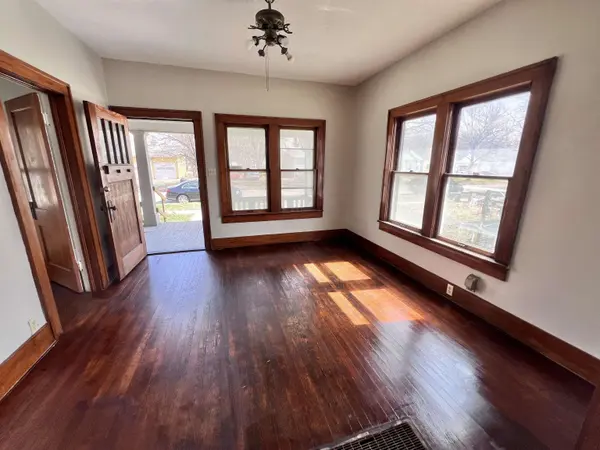 1915 S TOPEKA AVENUE, Wichita, KS 67211
