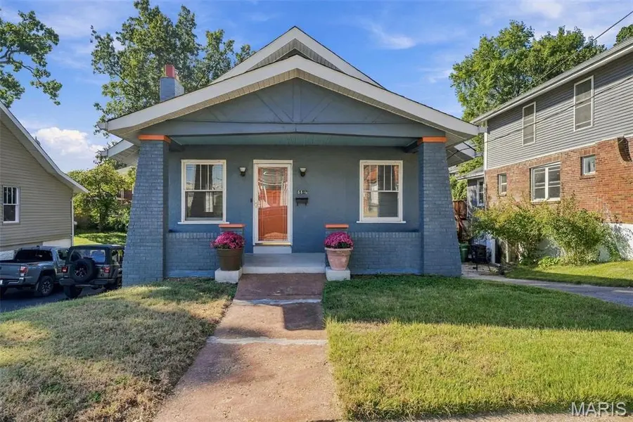 8816 Madge AVE, Brentwood, MO 63144