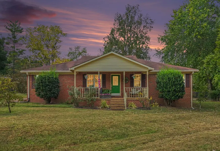 110 Lynn Dr, Gallatin, TN 37066