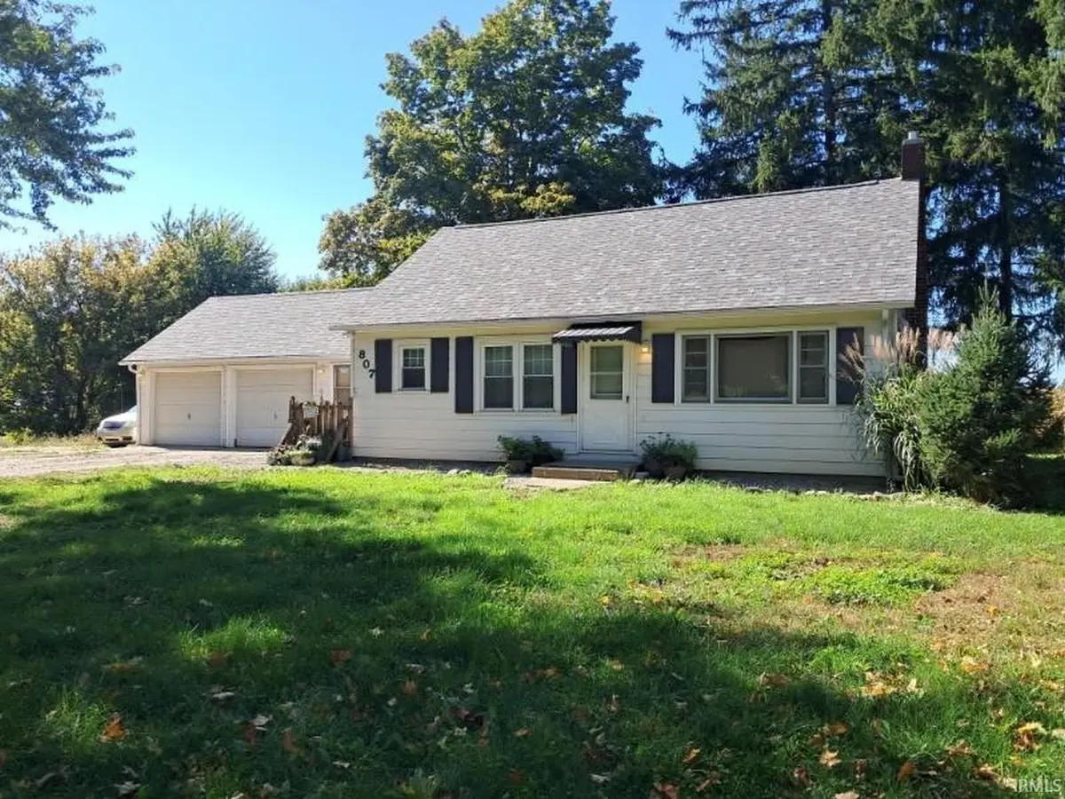 807 N Main ST, Avilla, IN 46710-9658