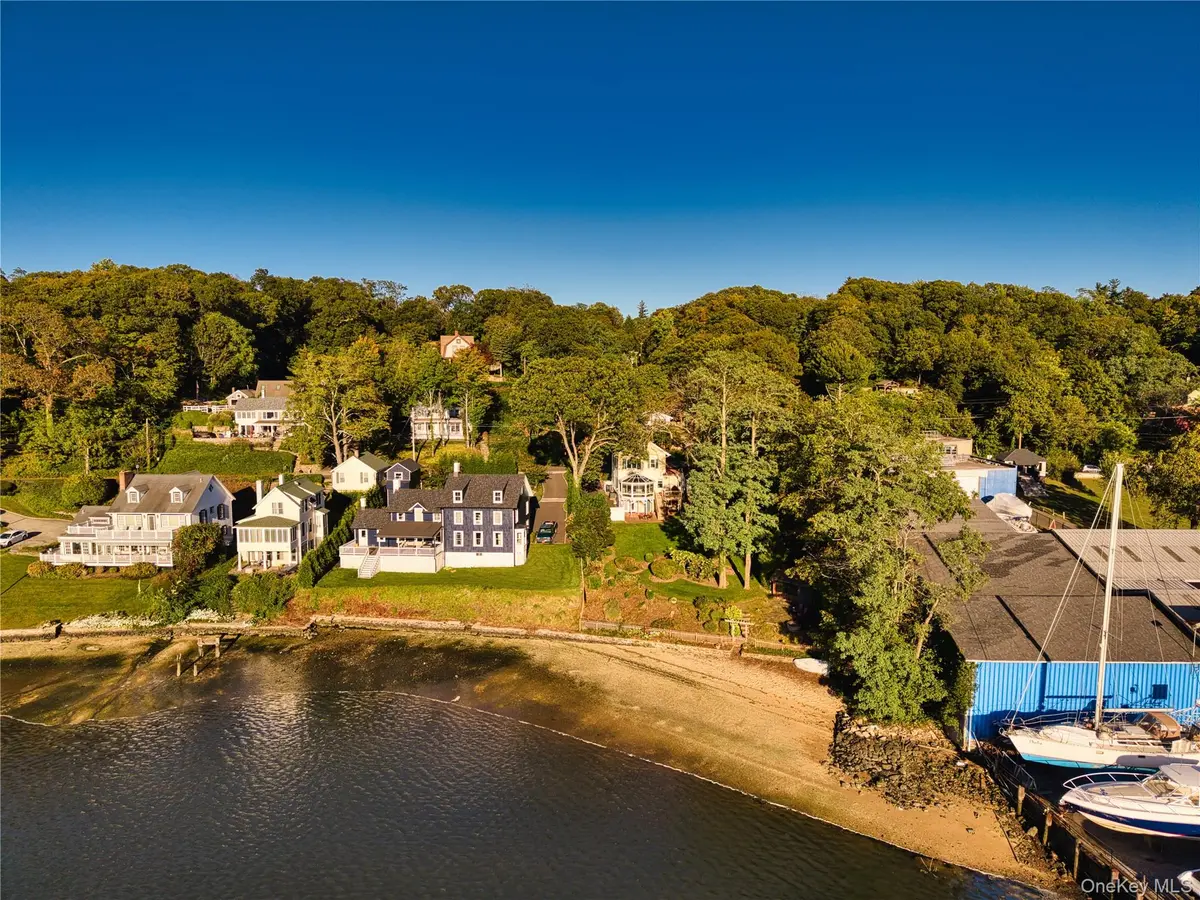 43 E. Shore RD, Huntington, NY 11743