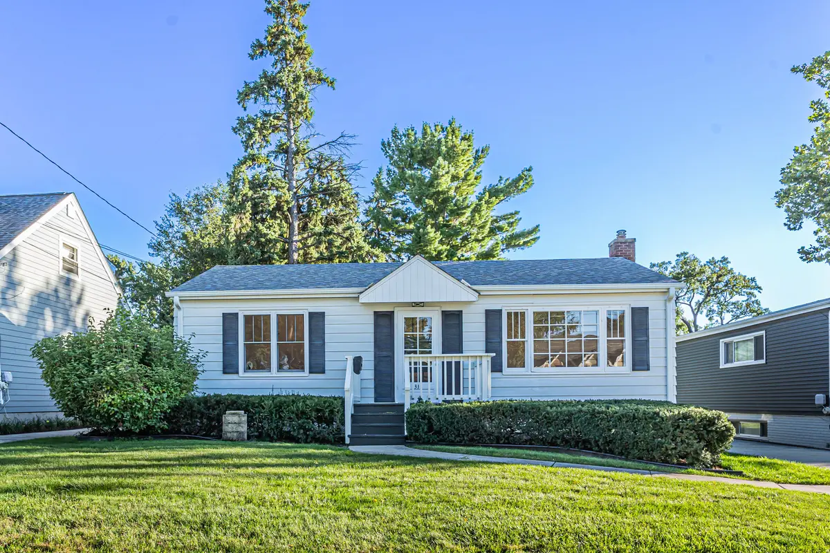 311 Elm ST, Glen Ellyn, IL 60137