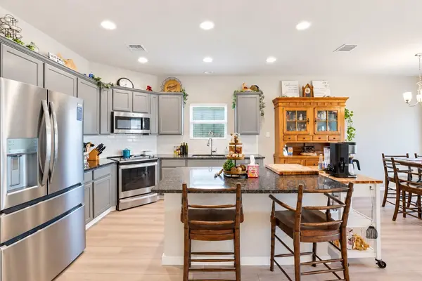 1125 Lakeway Crossing DR, Temple, TX 76502