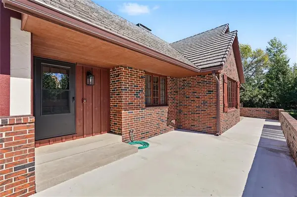 3049 Kingman RD, Ottawa, KS 66067