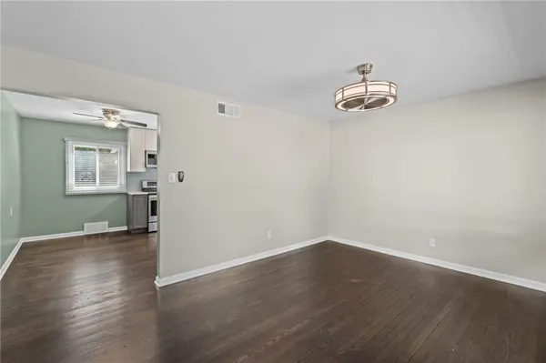 5719 W 81st ST, Prairie Village, KS 66208