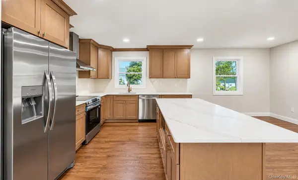 339 Avenue B, Ronkonkoma, NY 11779