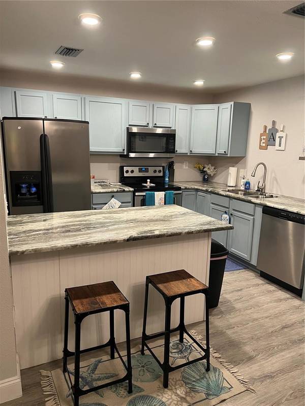 1404 N SATURN AVE, Clearwater, FL 33755