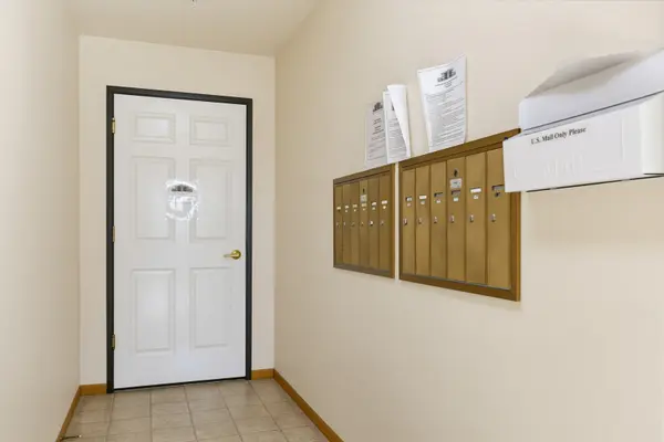 121 E Price ST #202, Eldridge, IA 52748