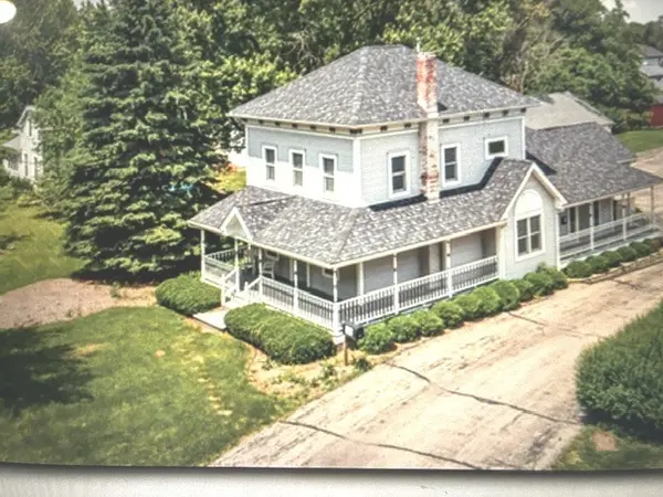528 E Grant HWY, Marengo, IL 60152