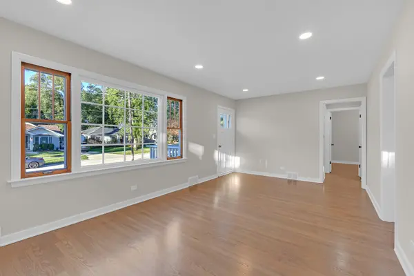 311 Elm ST, Glen Ellyn, IL 60137