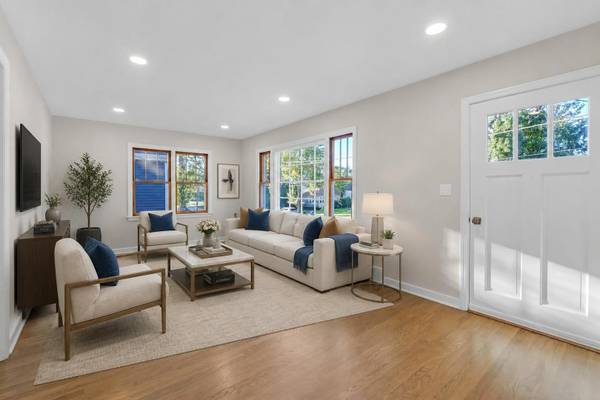 311 Elm ST, Glen Ellyn, IL 60137