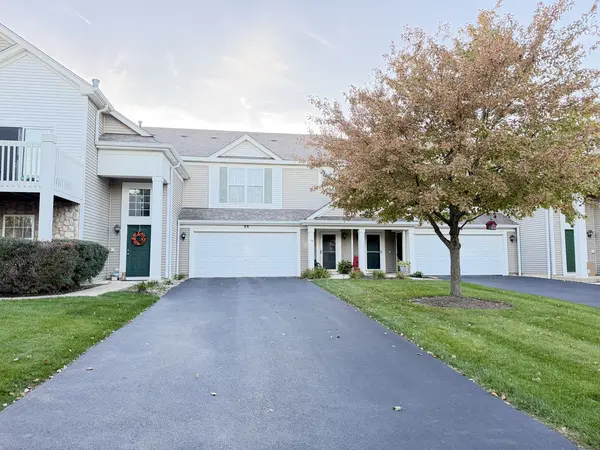 88 Johnson CT, North Aurora, IL 60542