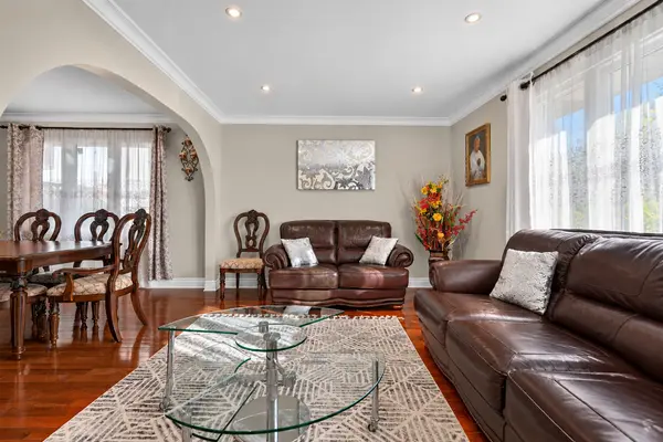 7438 Beloit AVE, Bridgeview, IL 60455