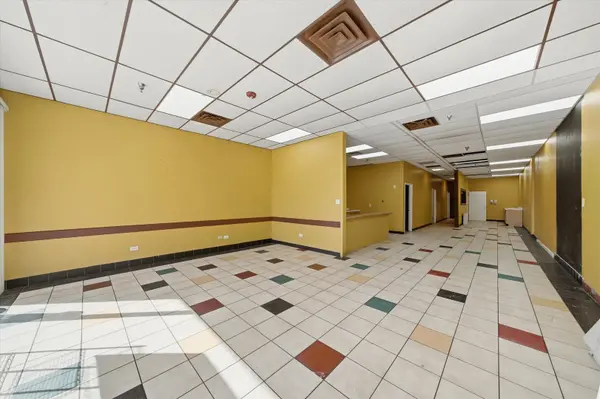9600-9652 S Pulaski RD #9628, Oak Lawn, IL 60453