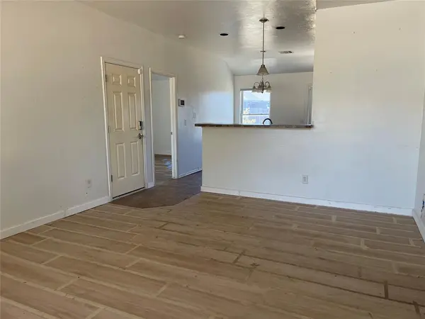 8033 Erryn LN, Oklahoma City, OK 73135