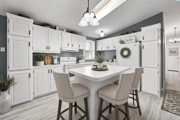 43808 E Mountain Pl, Benton City, WA 99320