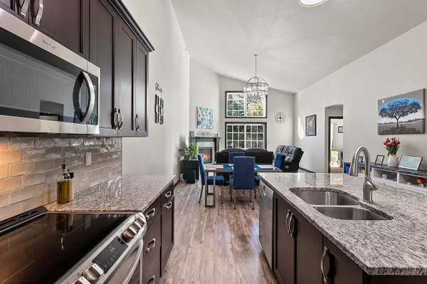 2580 BAY HARBOR CIR #2, Green Bay, WI 54304-4810