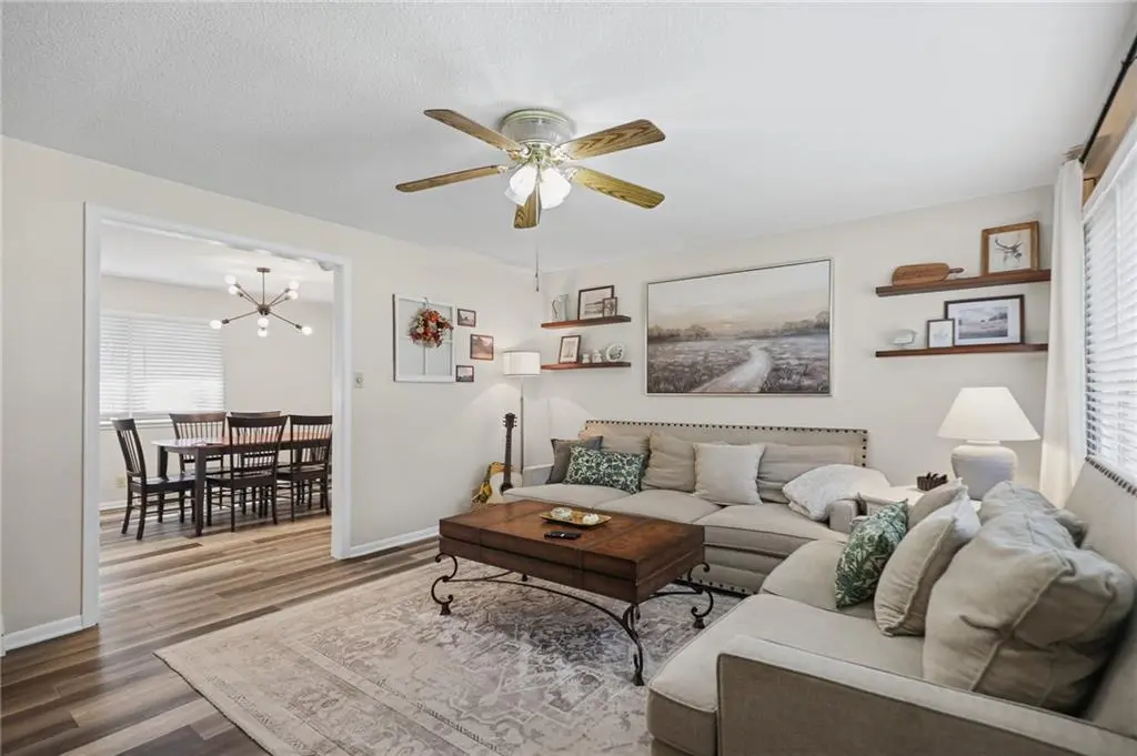 3900 S Delaware AVE, Independence, MO 64055