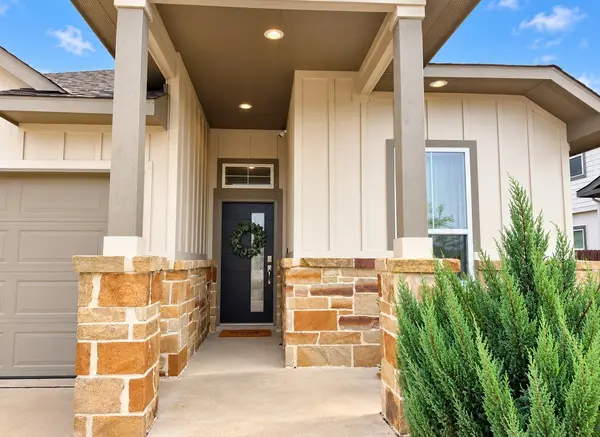 3739 Canby Oak BLF, Seguin, TX 78155