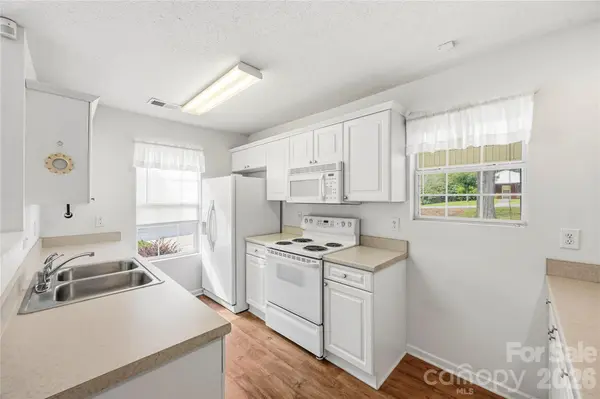 1001 Old Chestnut WAY, Cramerton, NC 28032