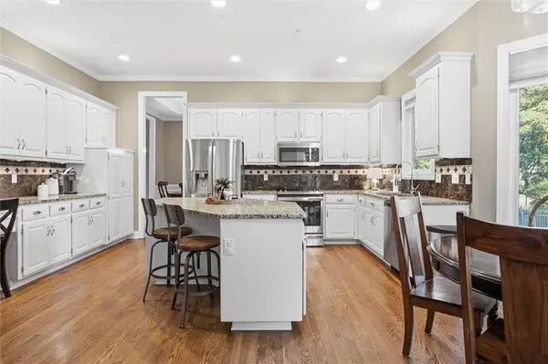 8412 W 129 TER, Overland Park, KS 66213