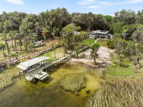8026 NE 221ST ST, Melrose, FL 32666