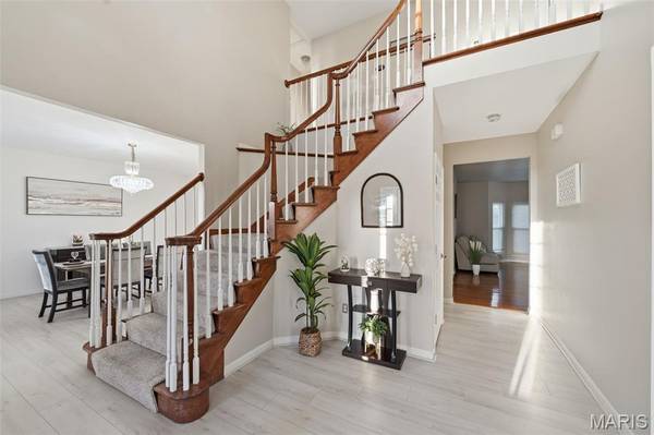 14901 Jockey Club DR, Chesterfield, MO 63017