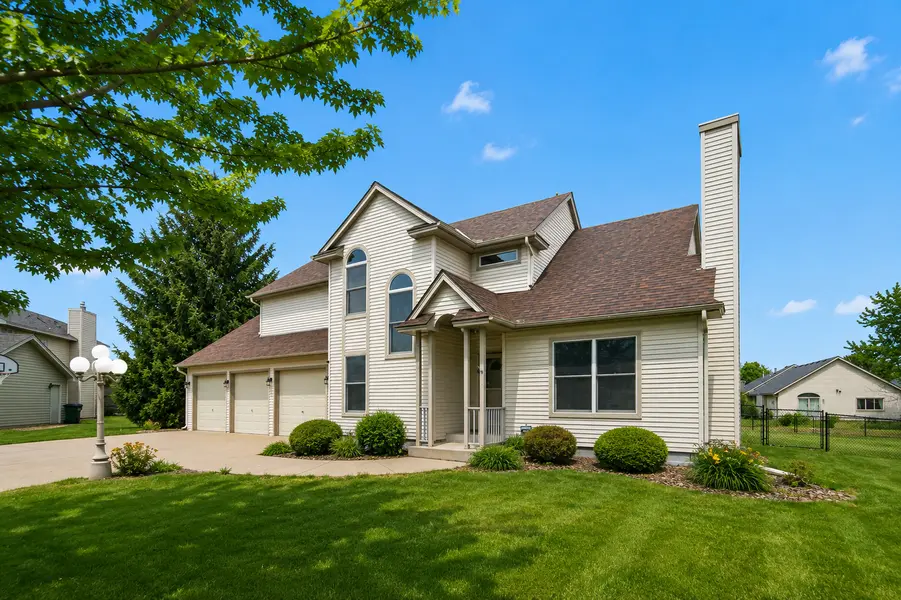 8057 Garfield ST NE, Spring Lake Park, MN 55432