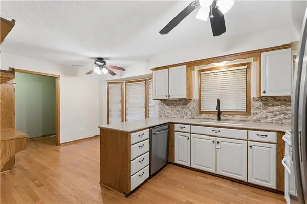 617 W Maple ST, Raymore, MO 64083