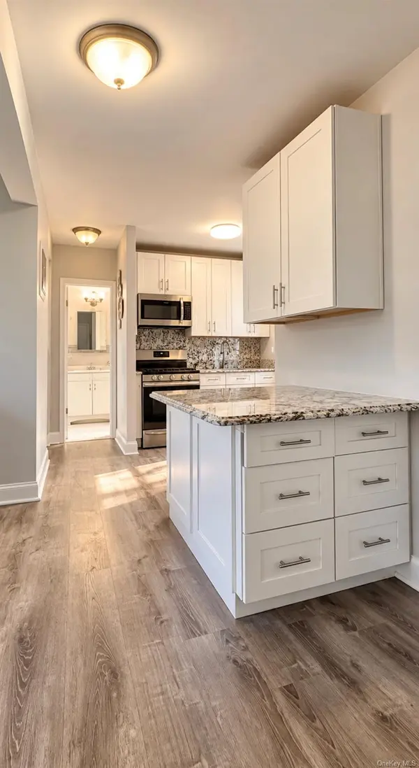 141-18 78th AVE #3D, Flushing, NY 11367