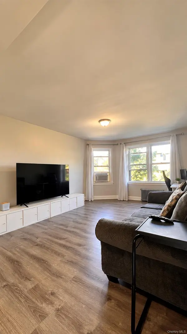 141-18 78th AVE #3D, Flushing, NY 11367