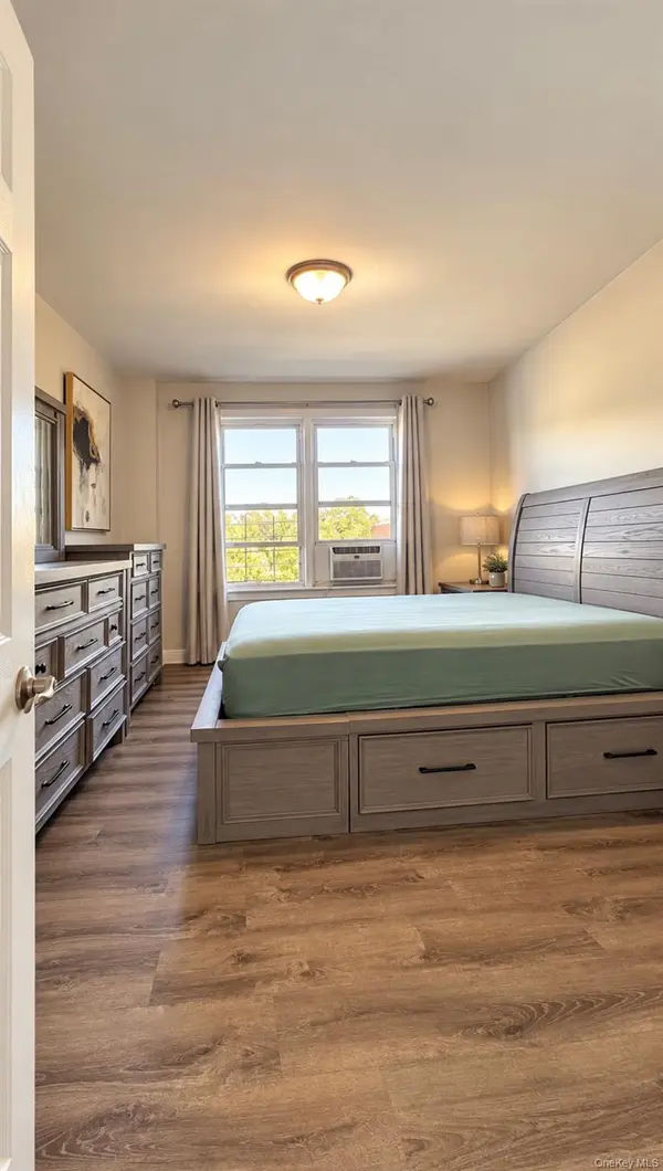 141-18 78th AVE #3D, Flushing, NY 11367