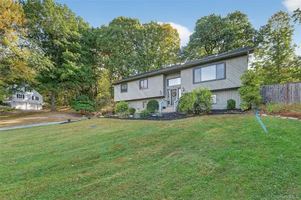 51 Dogwood TRL, Lagrangeville, NY 12540