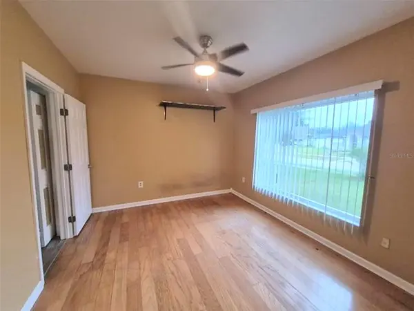 902 GREENBELT CIR, Brandon, FL 33510