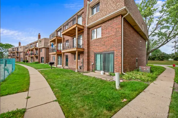 1452 Carol CT #2A, Palatine, IL 60074