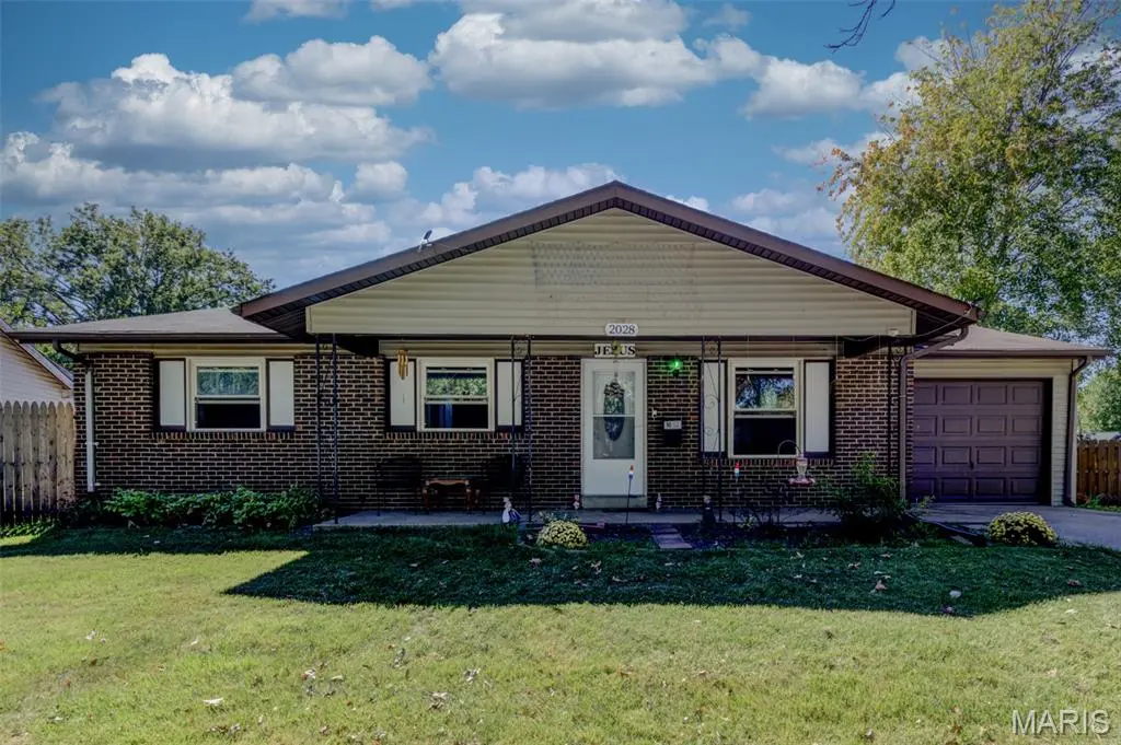 2028 Hungerford DR, St Louis, MO 63031