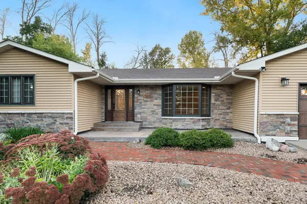 7371 Old Mill RD, Hugo, MN 55038