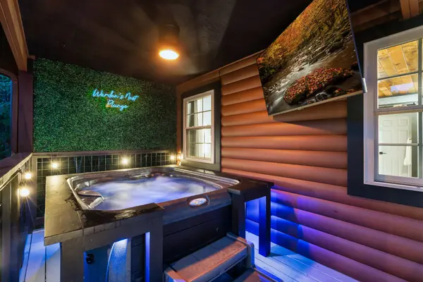 3853 Warden Branch Ln, Gatlinburg, TN 37738